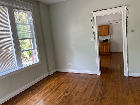 3rd image of 1217 N Washtenaw Ave #2F