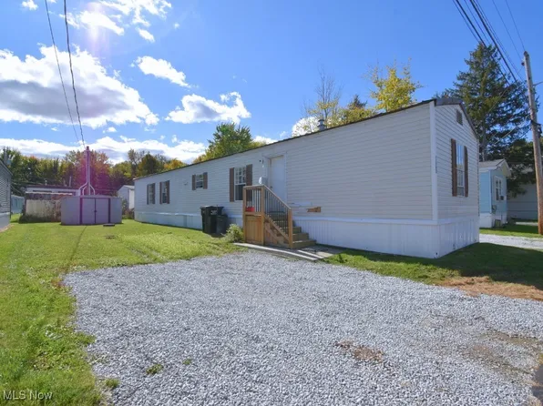 125 Marilyn Dr, Madison, OH 44057
