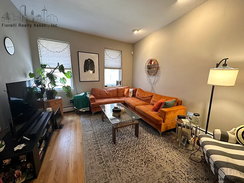 Salem St