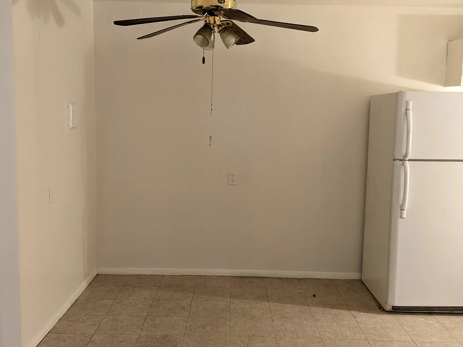 2050 Lilac Ln — Photo 3