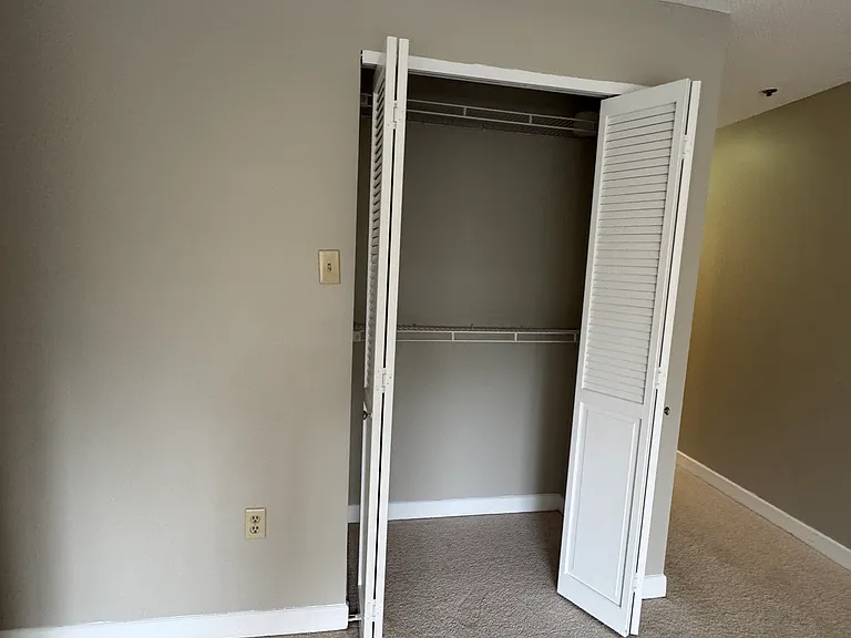 1151 Beacon St — Photo 20