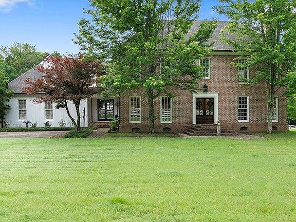 2nd image of 726 Pisgah Rd