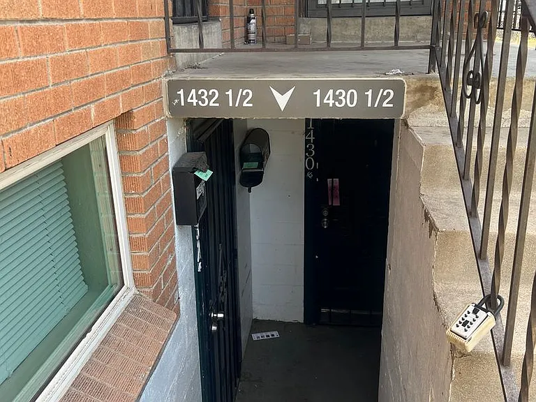 Boston1430 — Photo 2