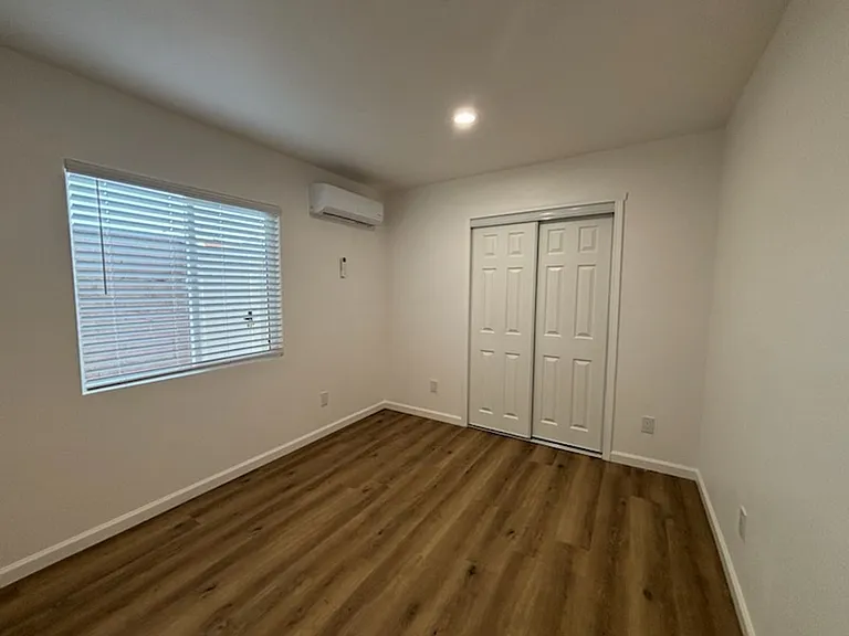 942 W El Morado Ct #C — Photo 10