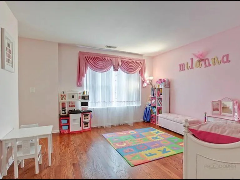1903 Crenshaw Cir — Photo 20