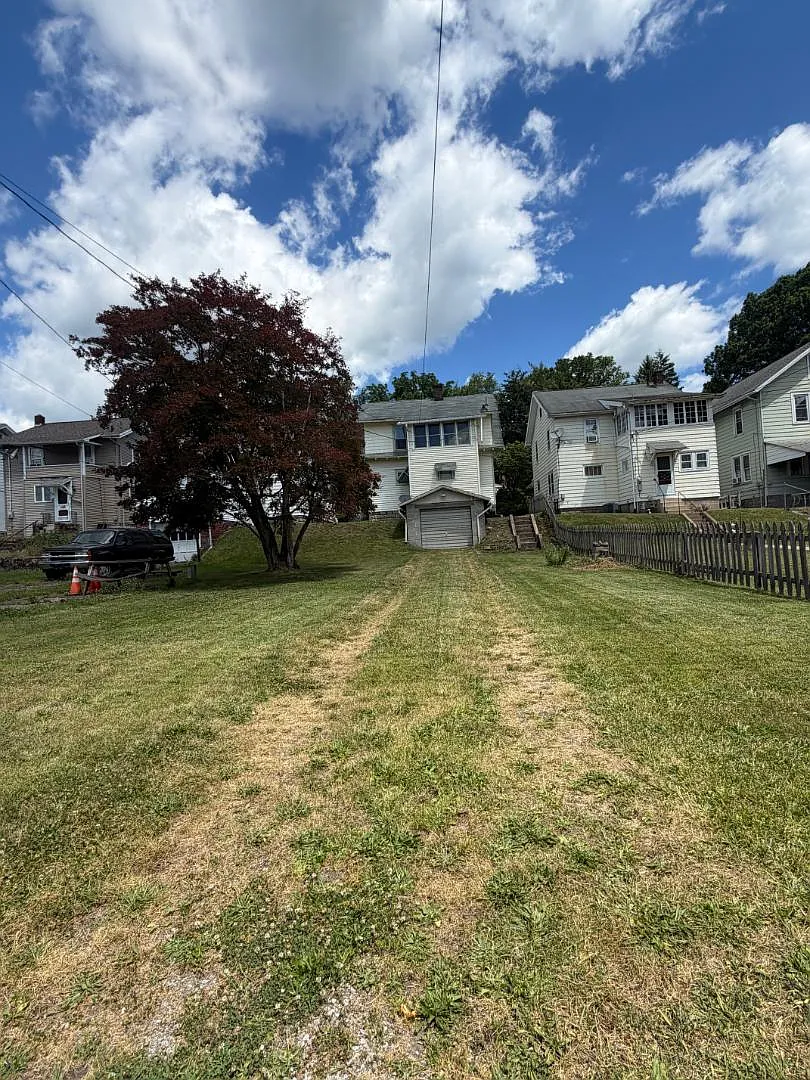 1239 High St — Photo 3