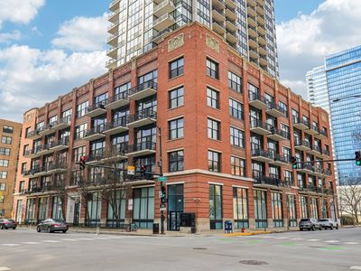 210 S Desplaines St APT 304, Chicago, IL, 60661