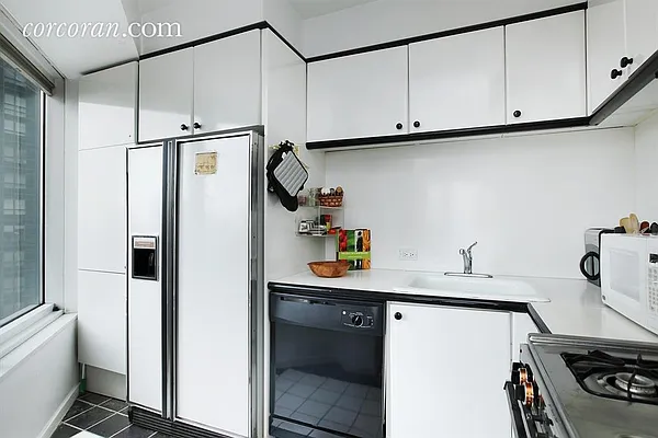 Sold by Corcoran | media 3