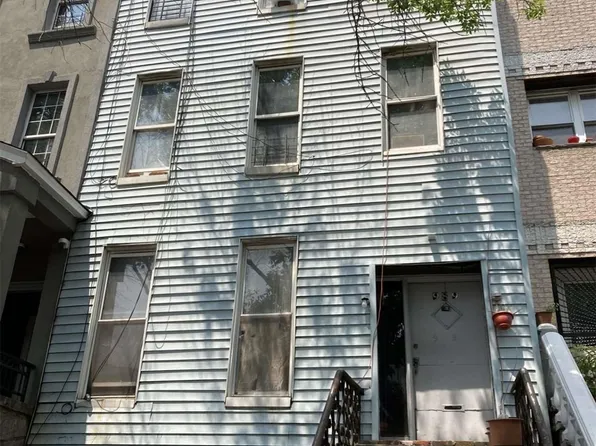 989 Hancock Street, Brooklyn, NY 11221