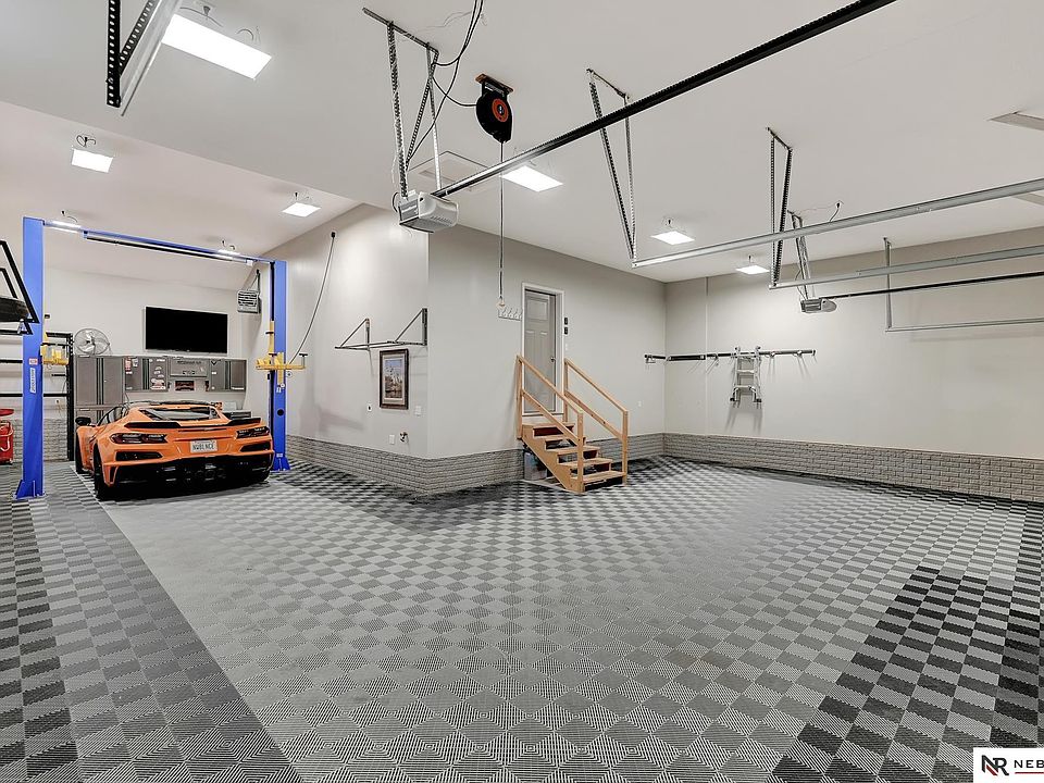 1821 NW 54th St, Lincoln, NE 68528 | Zillow