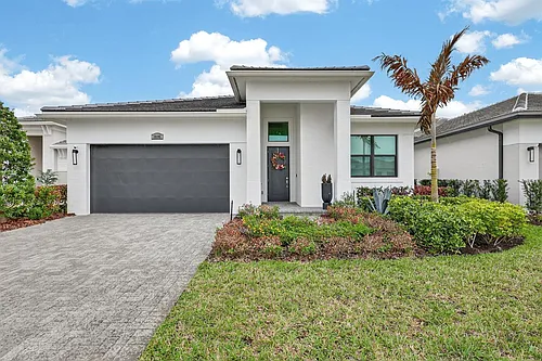 10195 SW Latium Way Photo 1