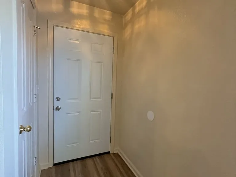 155 Derek Dr — Photo 27