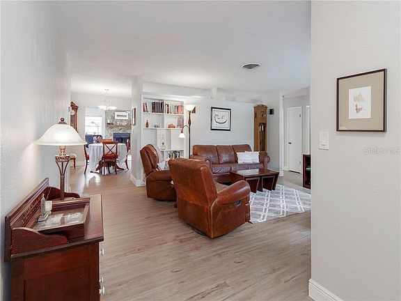 3rd image of 4345 14th Way NE