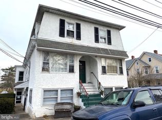 725 W Broad St, Quakertown, PA 18951