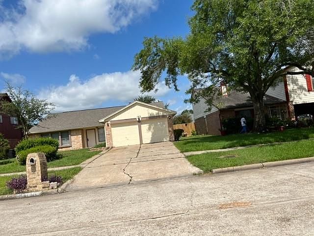 2nd image of 16718 Lost Quail Dr