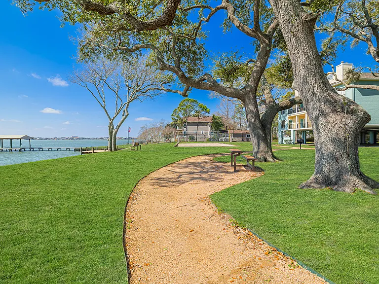 Walking Trails 02