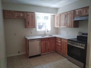 845 NW Summercrest Blvd APT B, Burleson, TX 76028