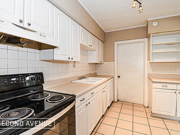 4th image of 3313 Green St