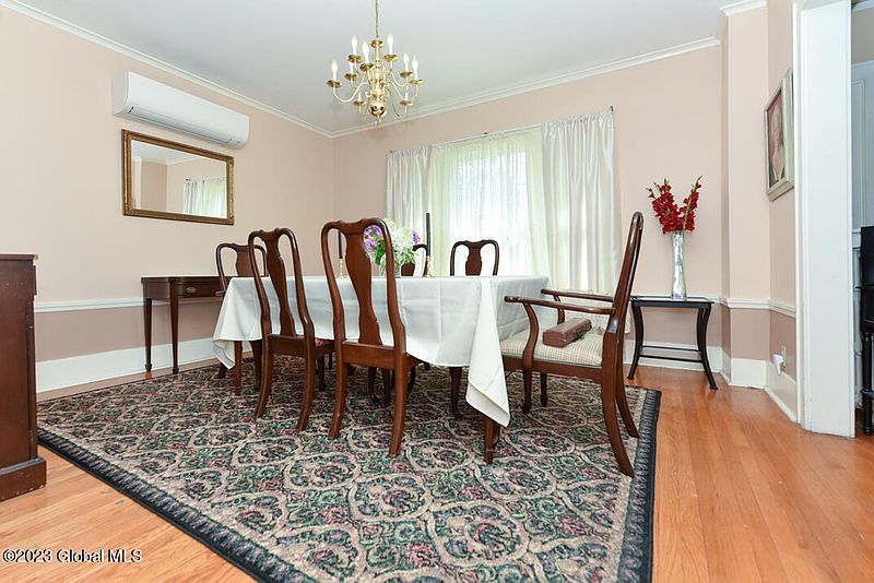 4th image of 86 Brookline Avenue