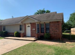 824 Russell Cir #824, Norman, OK 73071