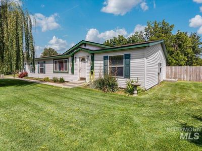 902 Chicago St, Nampa, ID, 83686