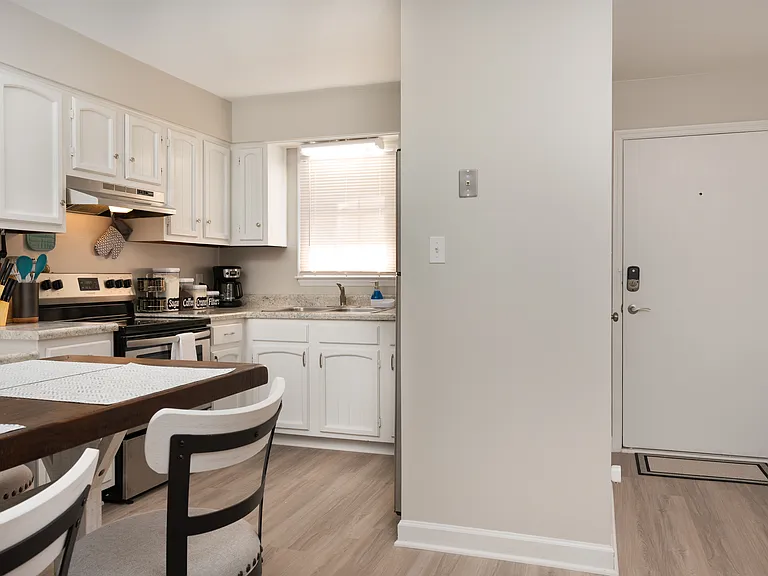 4115 Old Vineyard Rd — Photo 4