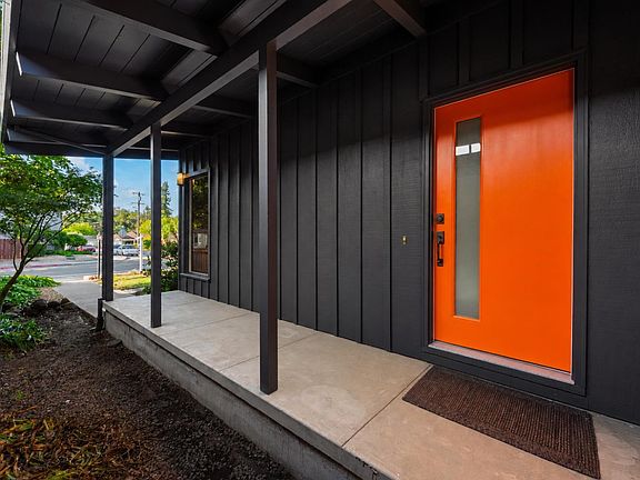 4th image of 626 Sunnyslope Avenue