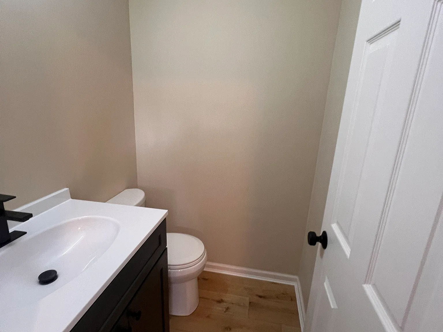 2 bed, 1.5 bath, 1400 sqft, $2,200 — Photo 2