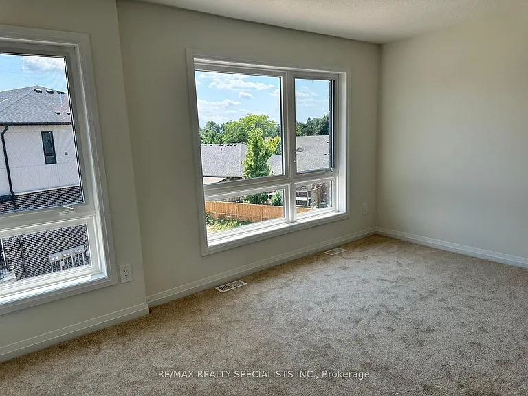 720 Grey St #19 — Photo 11