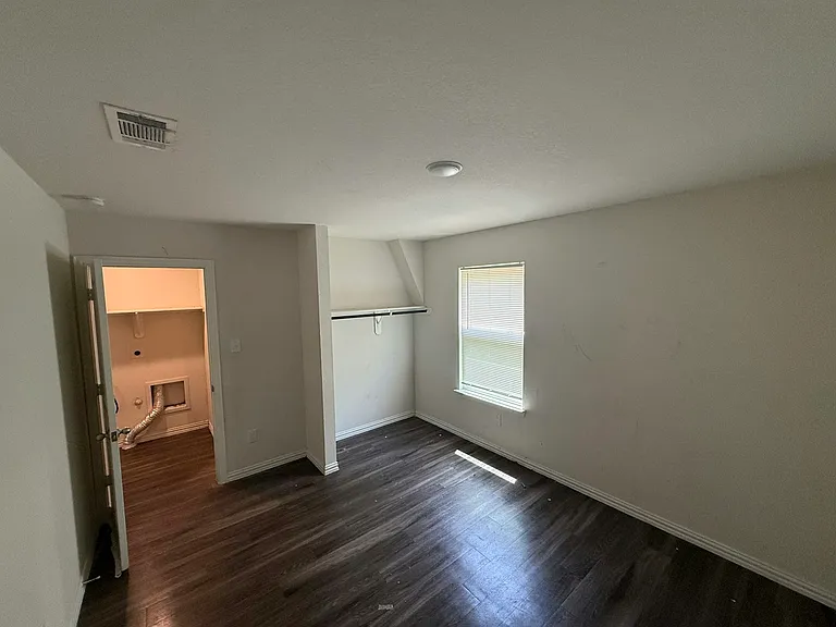 5509 Nielan St #B — Photo 13