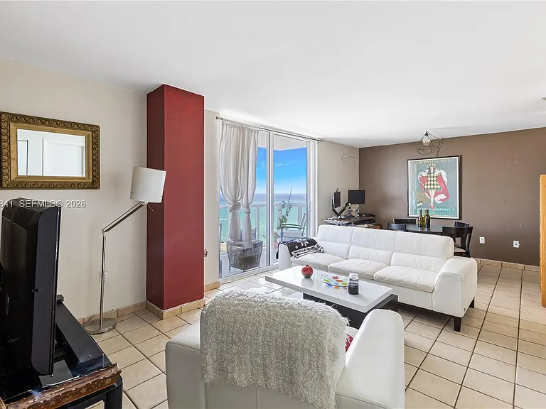 2457 Collins Ave #1602 — Photo 4