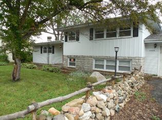 3809 E Lakeview Dr, Kankakee, IL 60901