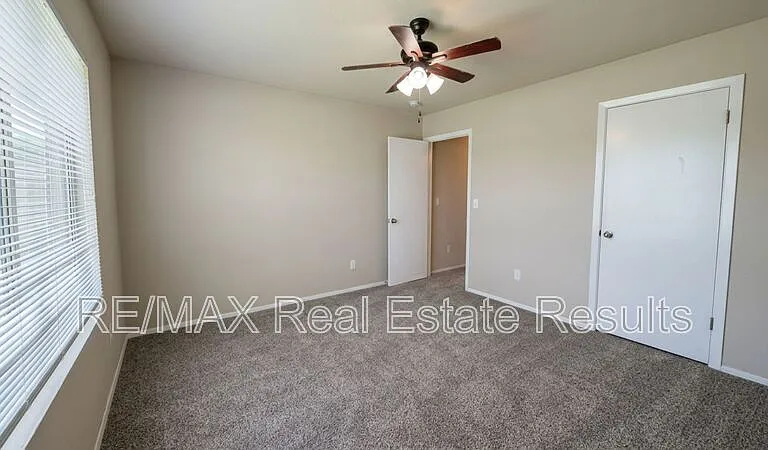 728 67th Ave — Photo 12