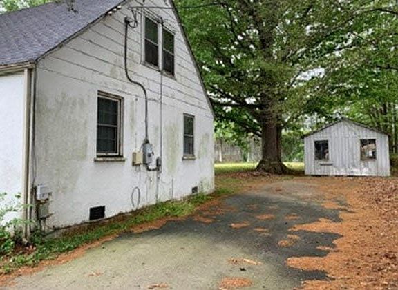 3rd image of 760 Old Oyster Point Rd #8427