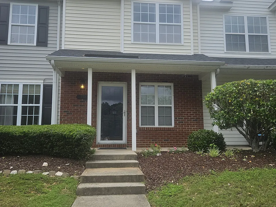 115 Summerwood Dr #115