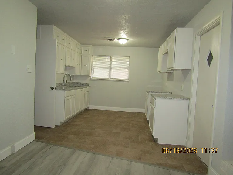 1202 NW Lake Ave — Photo 28