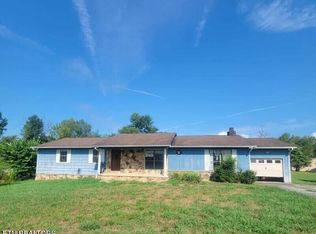 130 3rd St, Rockwood, TN 37854