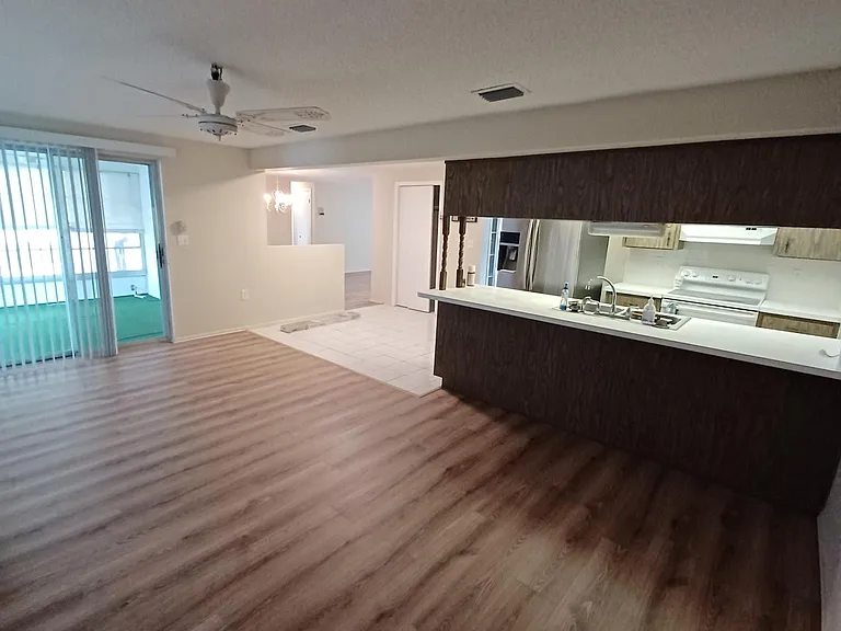 6437 Limerick Ave — Photo 12