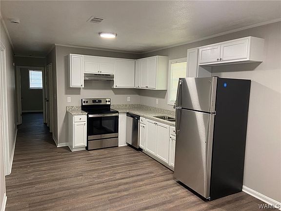 5th image of 3526 31st St E