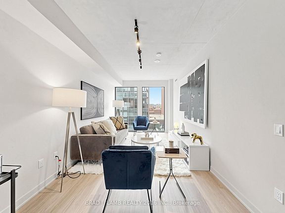 4th image of 284 King St E #404