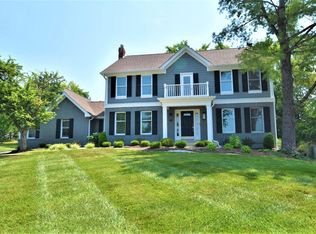 718 Cedar Field Ct, Town and Country, MO