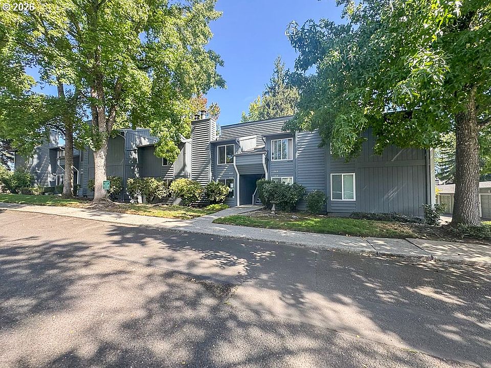1st image of 650 SW Meadow Dr