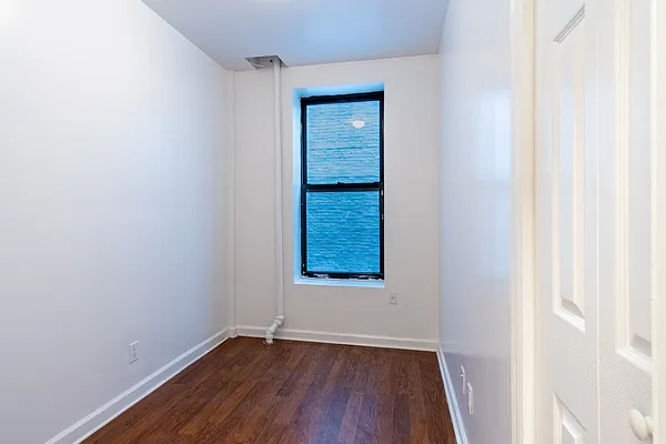 Rented by Julianna Realty Corp | media 18
