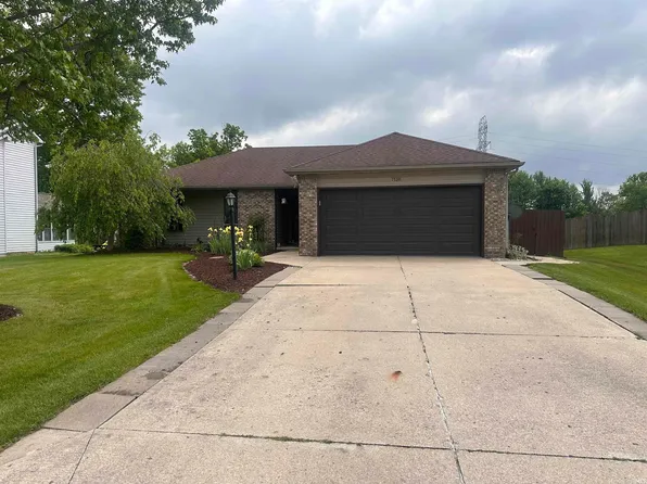 7130 Country Hill Dr, Fort Wayne, IN 46835