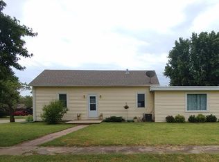218 W 6th St, Solomon, KS 67480