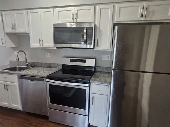 204 Cherry St #12B, Milford, CT 06460