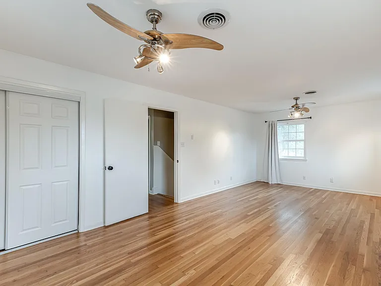 555 Patricia Dr — Photo 28