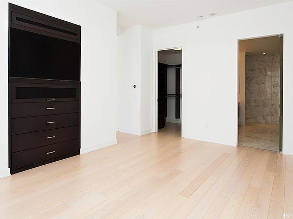 3rd image of 301 Mission St APT 1004
