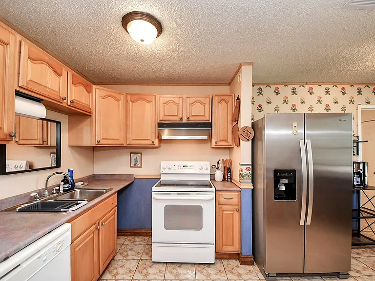 17018 Water Oak Dr #B — Photo 15