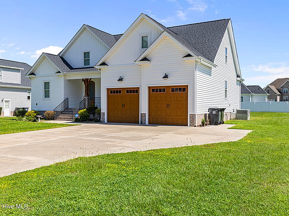 2nd image of 109 Michelle Dawn Drive